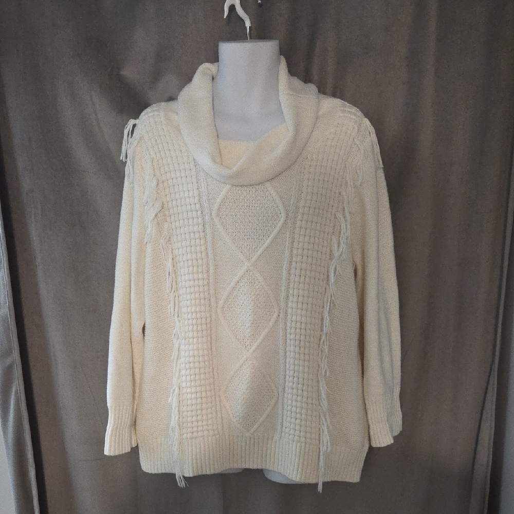 D/c Jeans Cowl-Neck 2x Cable Knit Sweater in Cream
